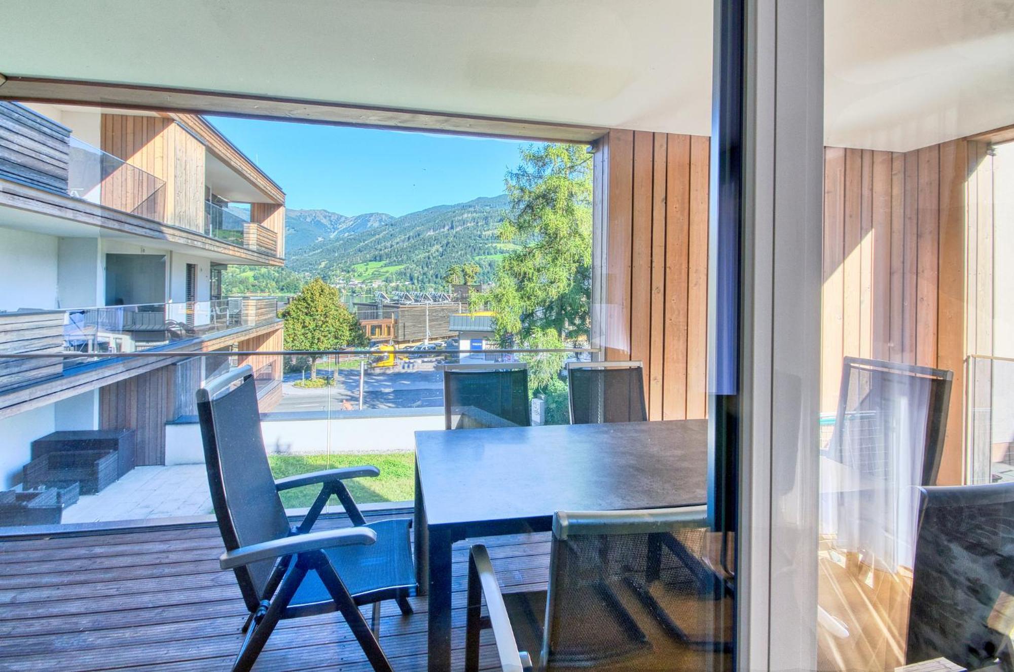 Alpin & Seeresort Top 10 - By Alpen Apartments Zell am See Bagian luar foto